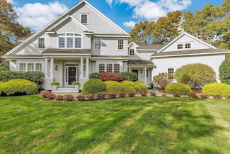 11 Teal Cir, Mashpee, MA 02649