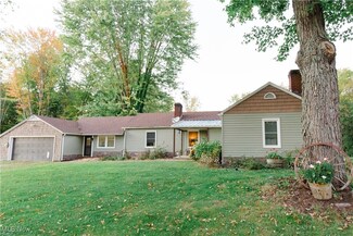 2255 Tallmadge Rd, Ravenna, OH 44266