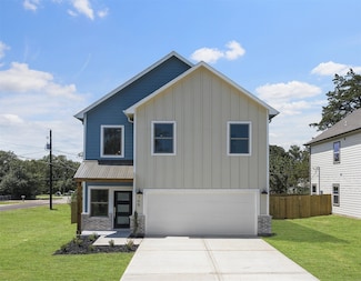 745 20th, Hempstead, TX 77445