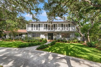 10855 Danielle Dr, Largo, FL 33774