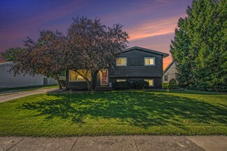 1760 Sibley St, Lowell, MI 49331