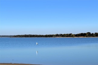 1540 Shoreline Dr, Mabank, TX 75143