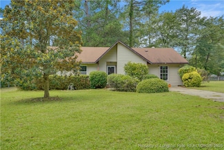 1516 Doncaster Dr, Fayetteville, NC 28304