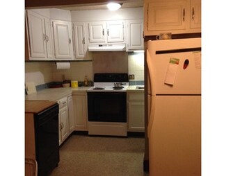 10 Pear Tree Rd, Haverhill, MA 01830