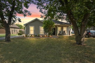 112 Westvue St, Terrell, TX 75160