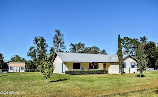 112 W Camelot Dr, Palatka, FL 32177
