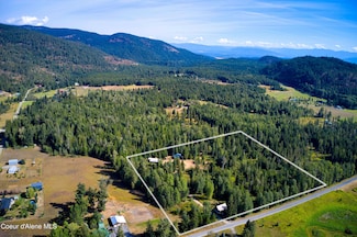 2695 Highland Flats Rd, Naples, ID 83847