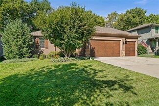 19724 Barstow St, Spring Hill, KS 66083