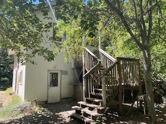 111 Cooper Ranch Rd, Weitchpec, CA 95546