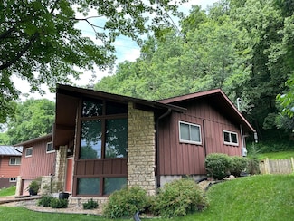 3611 Cliffside Dr, La Crosse, WI 54601