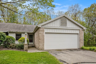 53 Skyline Cir NW Unit 155, Grand Rapids, MI 49504