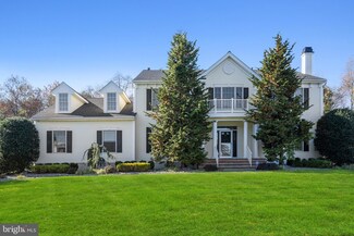 25 Bodine Dr, Cranbury, NJ 08512