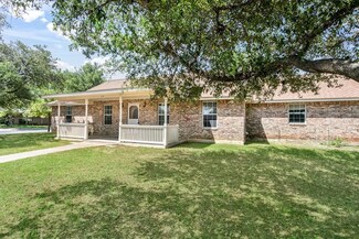 614 Tanya St, Fredericksburg, TX 78624