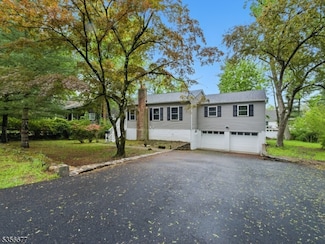5 Pine Terrace, Wayne, NJ 07470