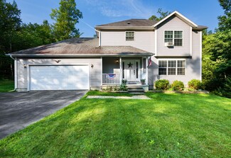 528 Avenue Rd, Levant, ME 04456