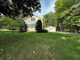 680 Irish Settlement Rd, Plattsburgh, NY 12901