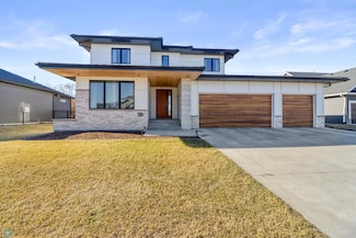 3537 Grandwood Dr N, Fargo, ND 58102
