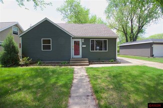 114 114 Schmahl Dr, Redwood Falls, MN 56283
