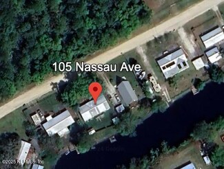 105 Nassau Ave, Satsuma, FL 32189