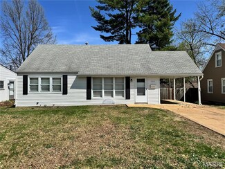 6825 Circleview Dr, Saint Louis, MO 63123