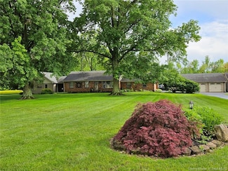 317 Meadow Ln, Madison, IN 47250