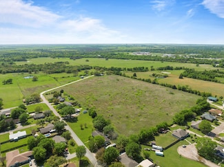 801 Allison Ave, Groesbeck, TX 76642