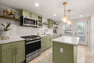 20 Popes Hill St, Dorchester, MA 02122