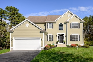 86 Pioneer Trail, Plymouth, MA 02360