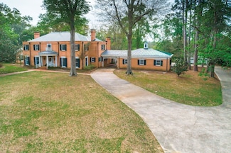 555 W Houston St, Jasper, TX 75951