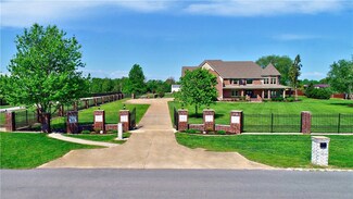 1575 S Pianalto Rd, Tontitown, AR 72762