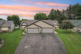 504 Meadows Dr, Hammond, WI 54015