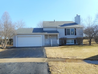 1555 Concord Ct, Saint Charles, IL 60174