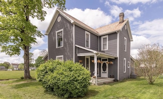 554 E 2nd St, Logan, OH 43138