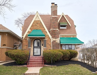 2017 N Newcastle Ave, Chicago, IL 60707