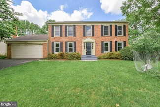 3414 Hidden Meadow Dr, Fairfax, VA 22033