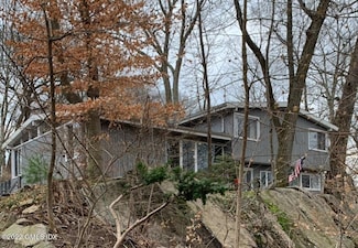 94 Florence Rd, Riverside, CT 06878