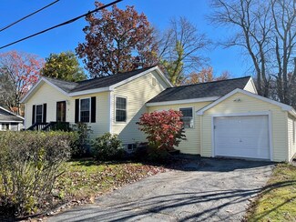 8 Westchester St, Salem, NH 03079