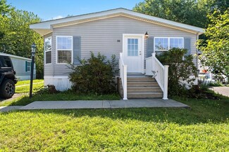 1003 Oakhill Ave Unit 166, Attleboro, MA 02703
