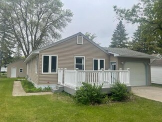 1211 Duluth Ave N, Thief River Falls, MN 56701