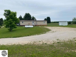 1313 Clous Rd, Kingsley, MI 49649