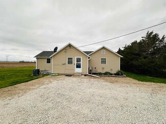17865 W South St, Holstein, NE 68950