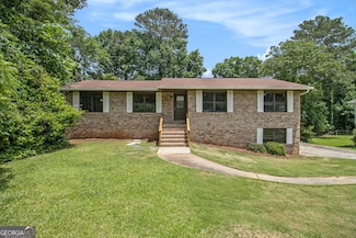 530 Village Green Ct SW, Lilburn, GA 30047