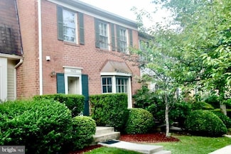 9689 Scotch Haven Dr, Vienna, VA 22181