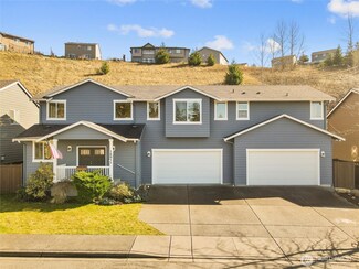 16911 W Hill Dr E, Bonney Lake, WA 98391