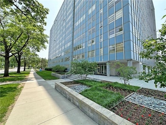 333 W Meyer Blvd Unit 414, Kansas City, MO 64113