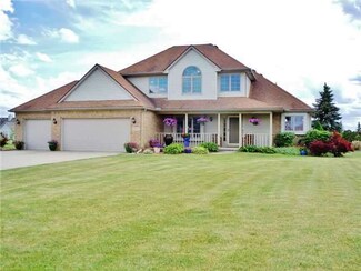 4007 Windsor Ct, Genoa, OH 43430