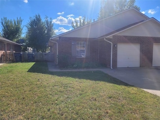 844 W Forest Dr, Mustang, OK 73064