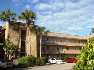 5635 Rattlesnake Hammock Rd Unit 203D, Naples, FL 34113