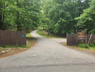 54 Seckar Rd, Ashford, CT 06278