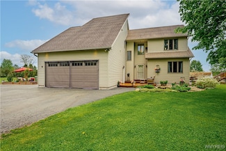 4392 Willow Rd, Wilson, NY 14172